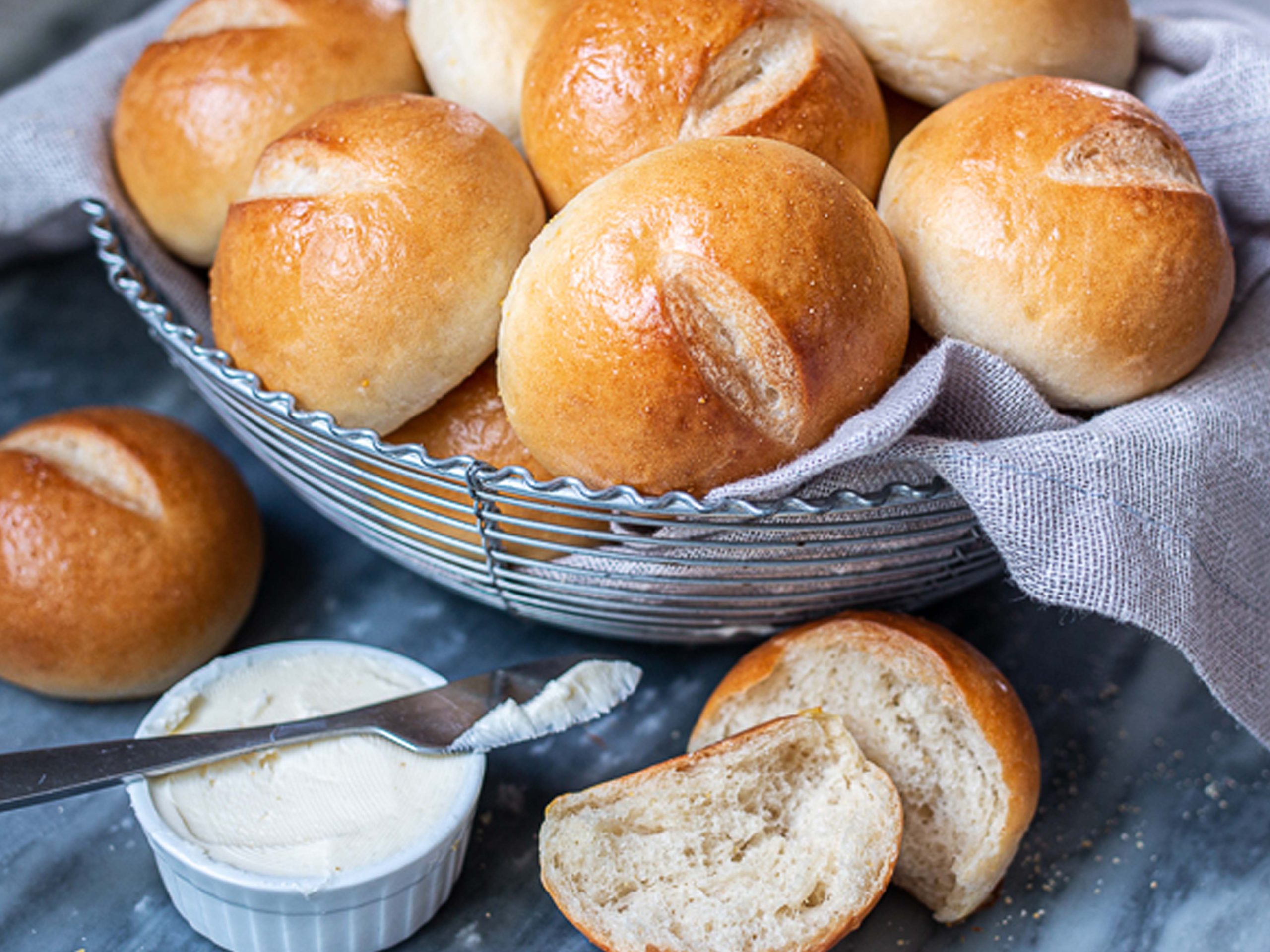 Roll Bread (12 Pieces)
